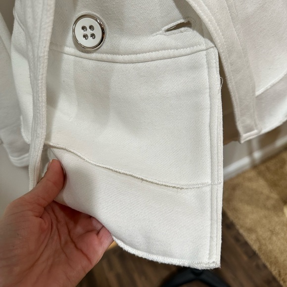 Sebby ruffle coat - Picture 3 of 7